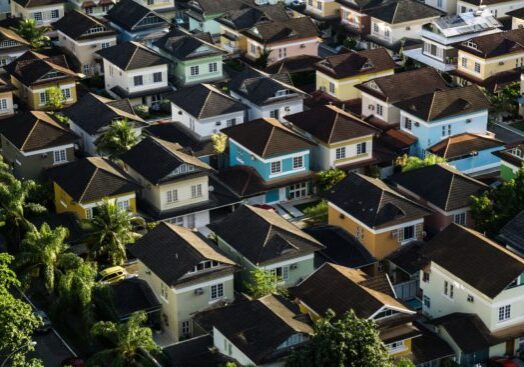 housing drags gold